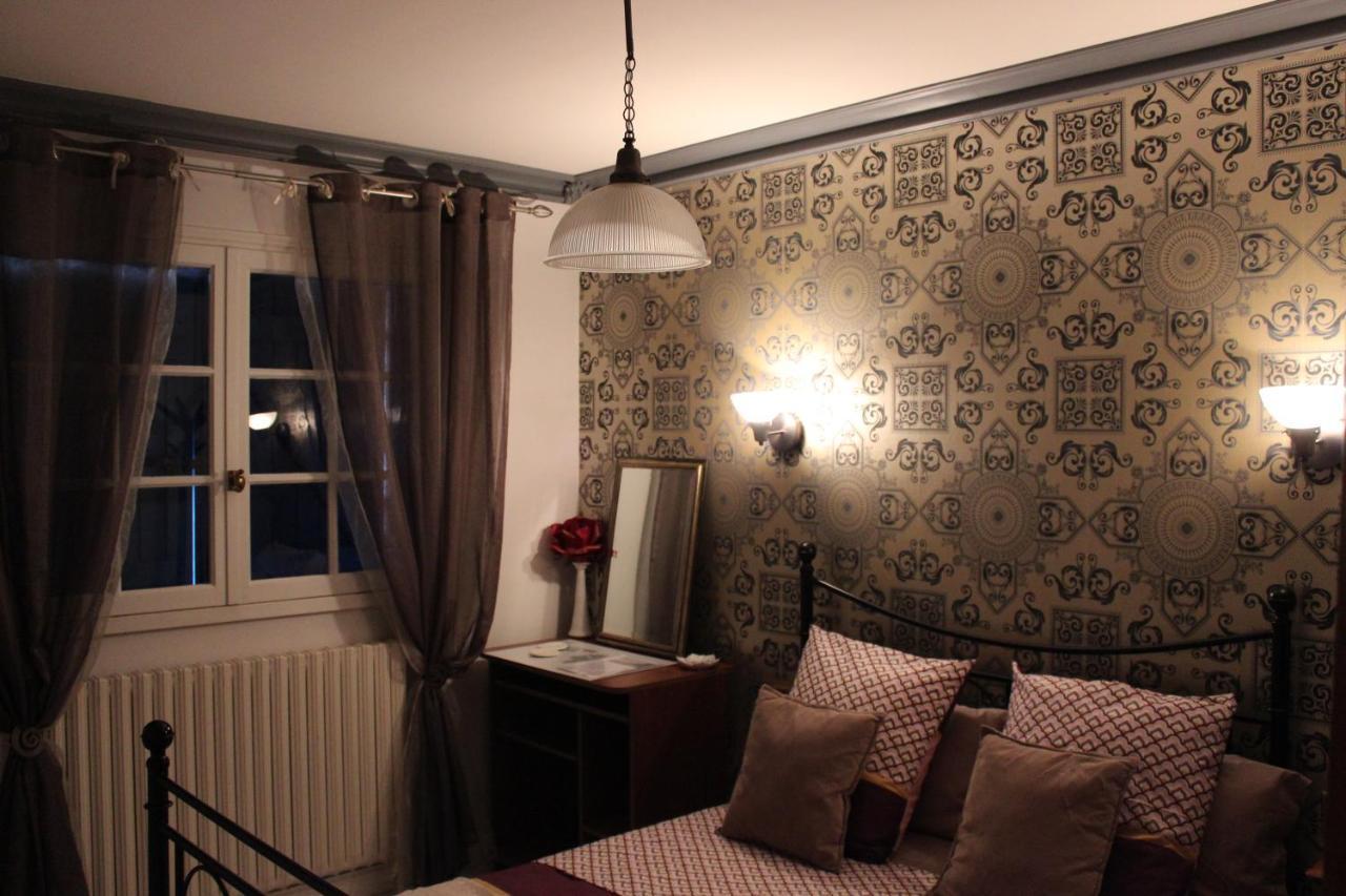 Au Coeur Du Bocage Vendeen Homestay *